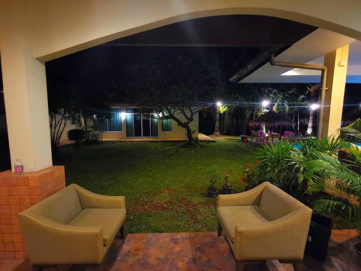 Px Pool Villa Pattaya Nong Prue Exterior foto